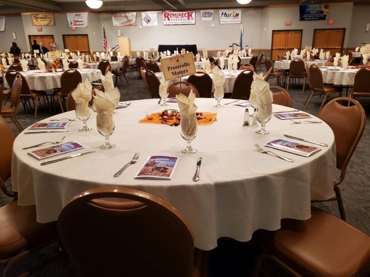 Crossroads Hotel And Huron Event Center Esterno foto